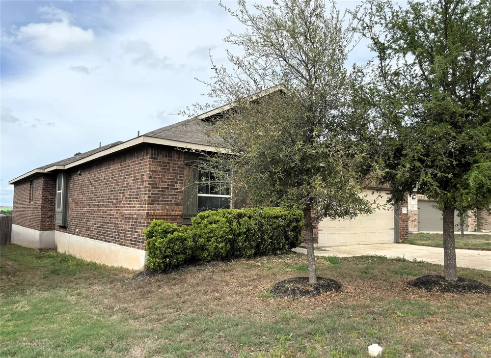 1529 Ida Nell Pearson Street Leander, TX 78641