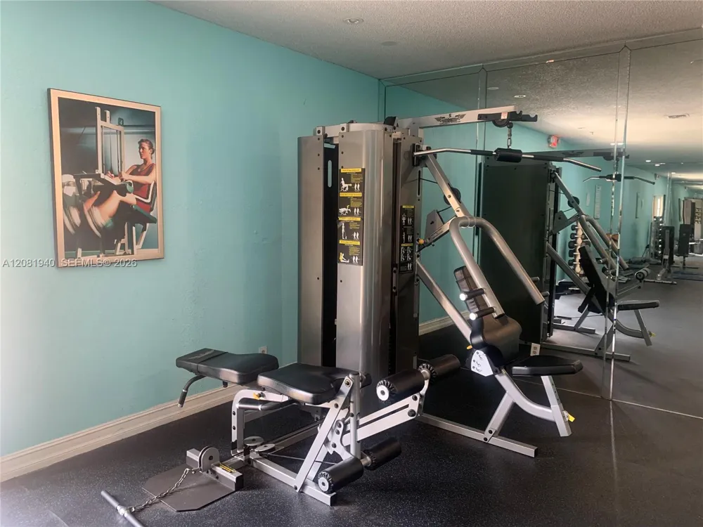 17911 NW 68th Ave #M201 Hialeah, FL 33015