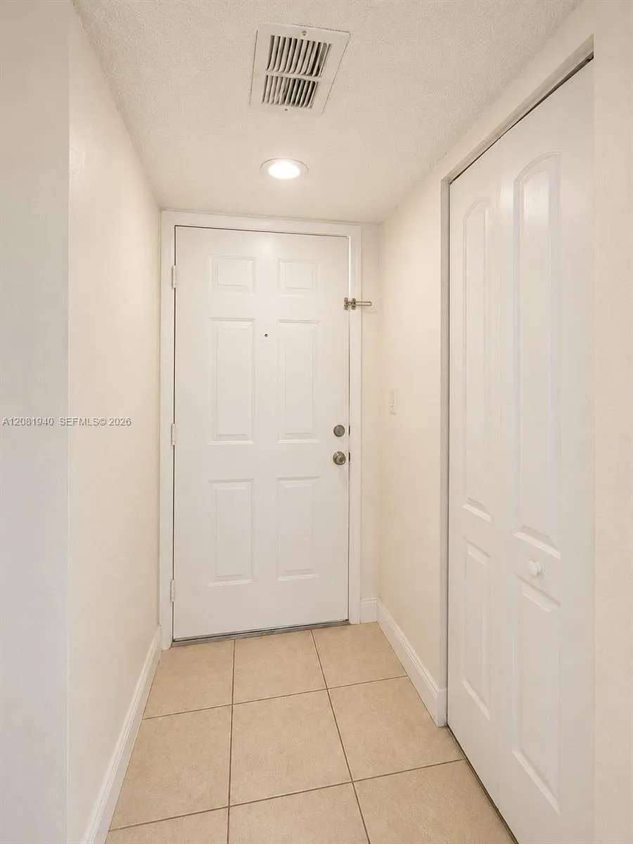 17911 NW 68th Ave #M201 Hialeah, FL 33015