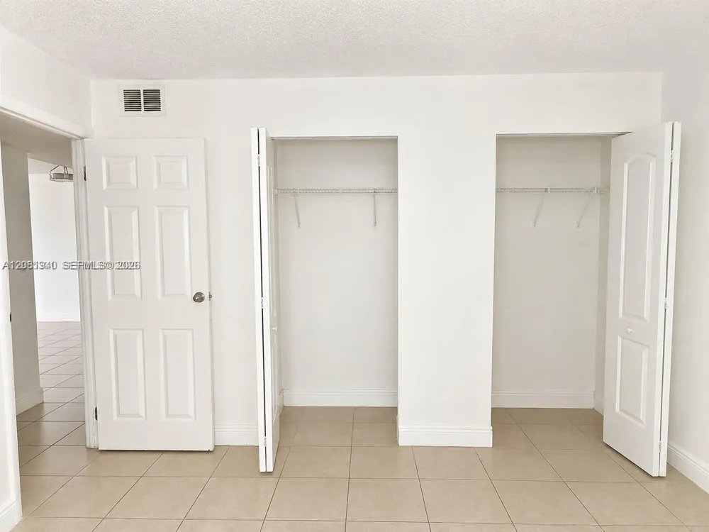 17911 NW 68th Ave #M201 Hialeah, FL 33015