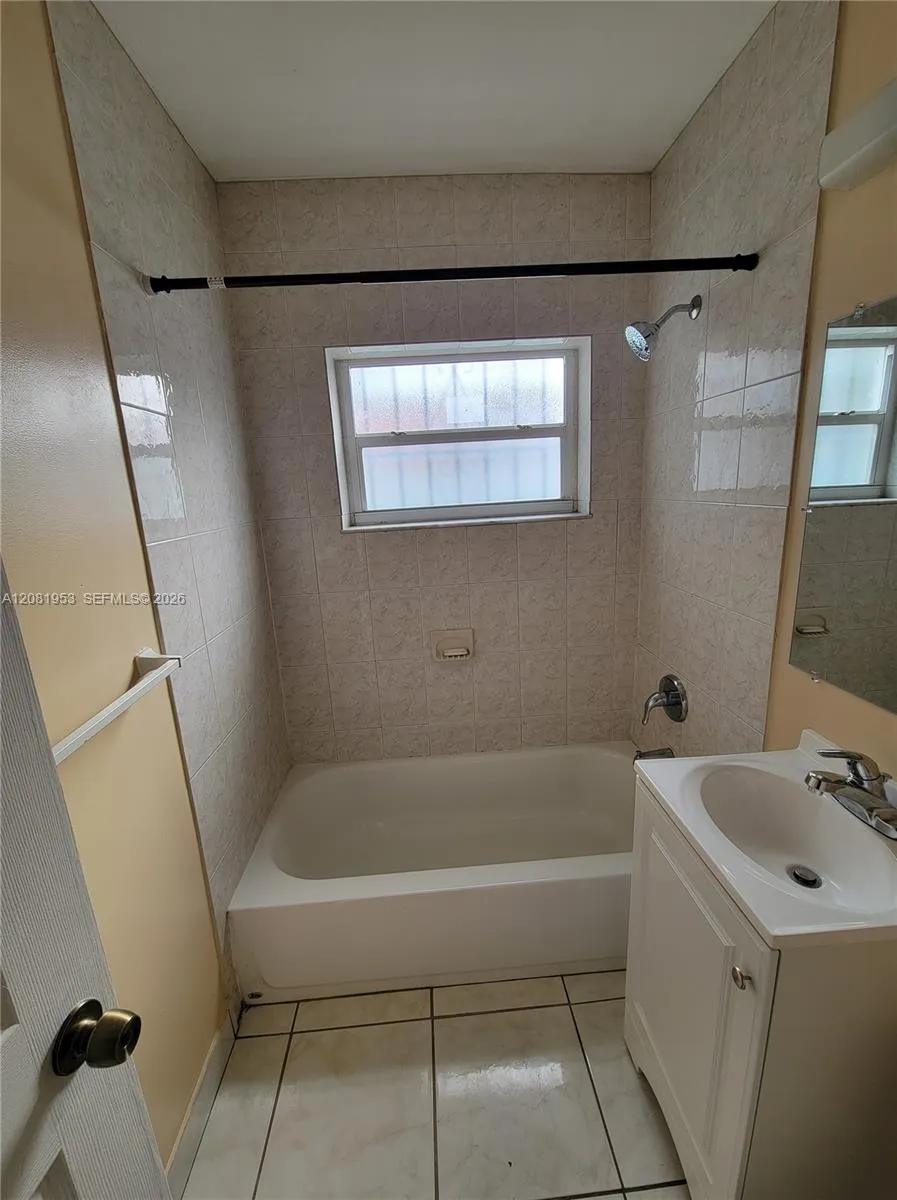 7015 NW 4th Ct #7017 Miami, FL 33150