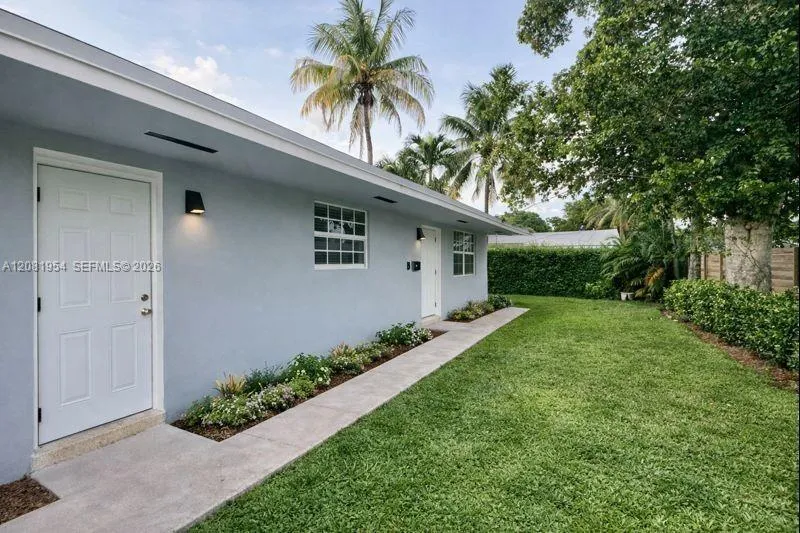 1529 SW 22nd St #1 Fort Lauderdale, FL 33315