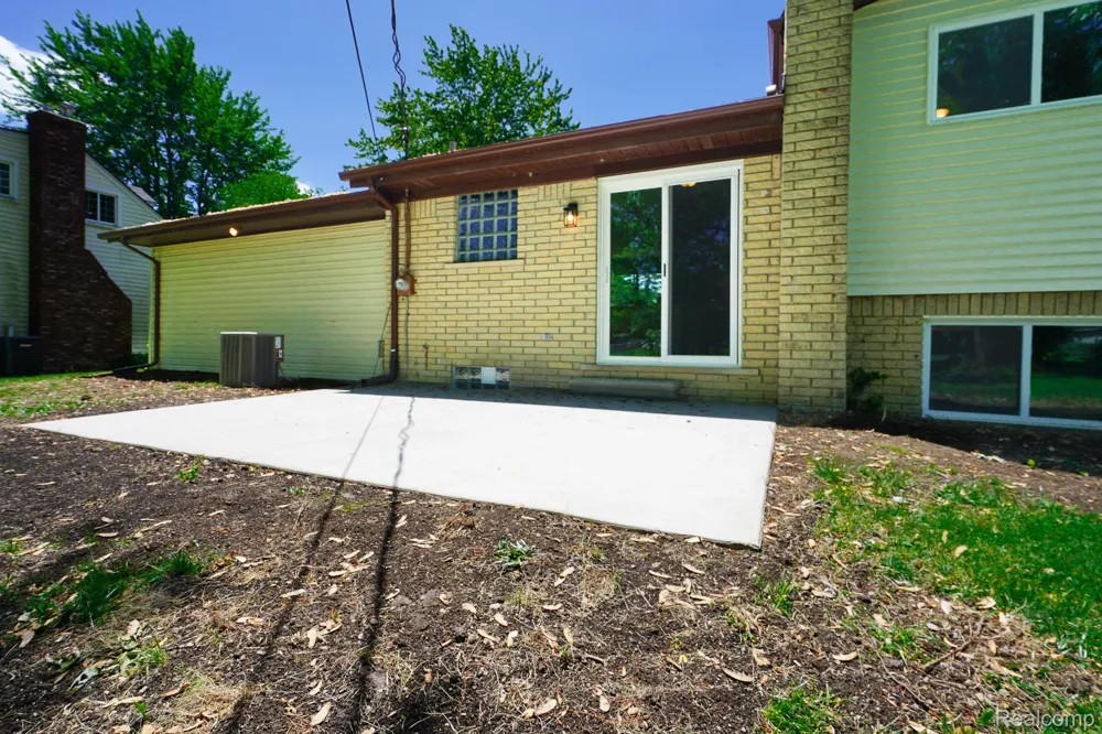 48297 Mallard Drive Chesterfield Township, MI 48047
