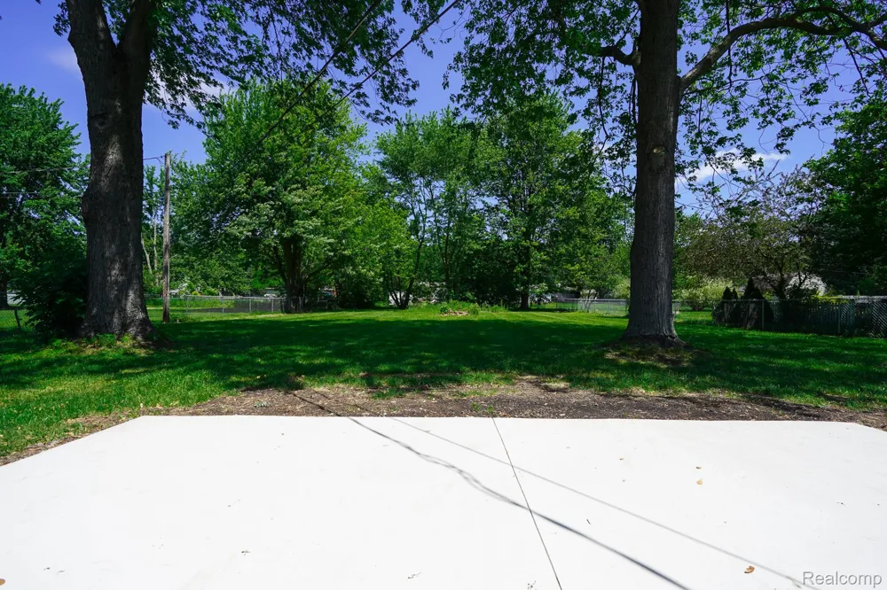 48297 Mallard Drive Chesterfield Township, MI 48047