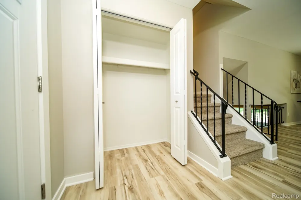 48297 Mallard Drive Chesterfield Township, MI 48047