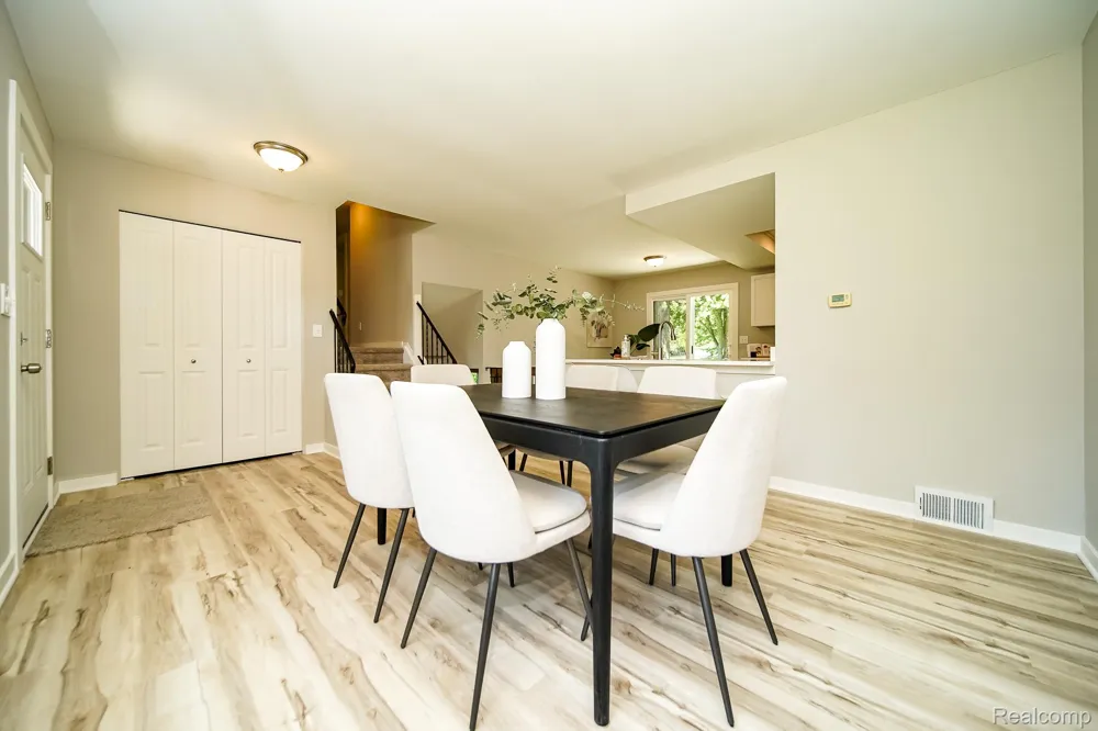48297 Mallard Drive Chesterfield Township, MI 48047