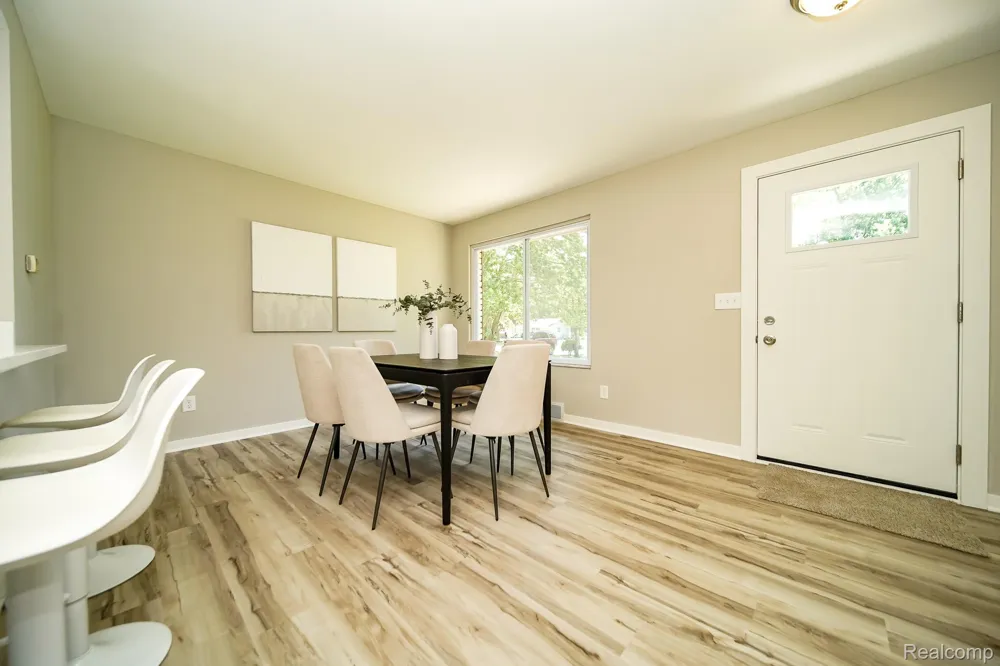 48297 Mallard Drive Chesterfield Township, MI 48047