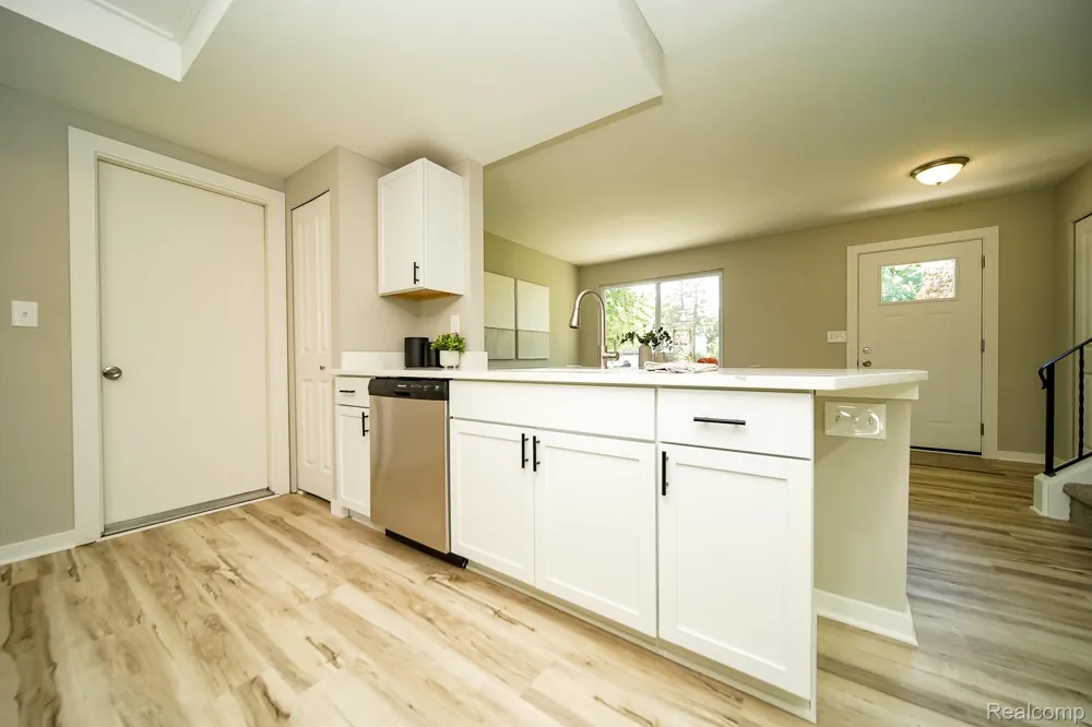 48297 Mallard Drive Chesterfield Township, MI 48047