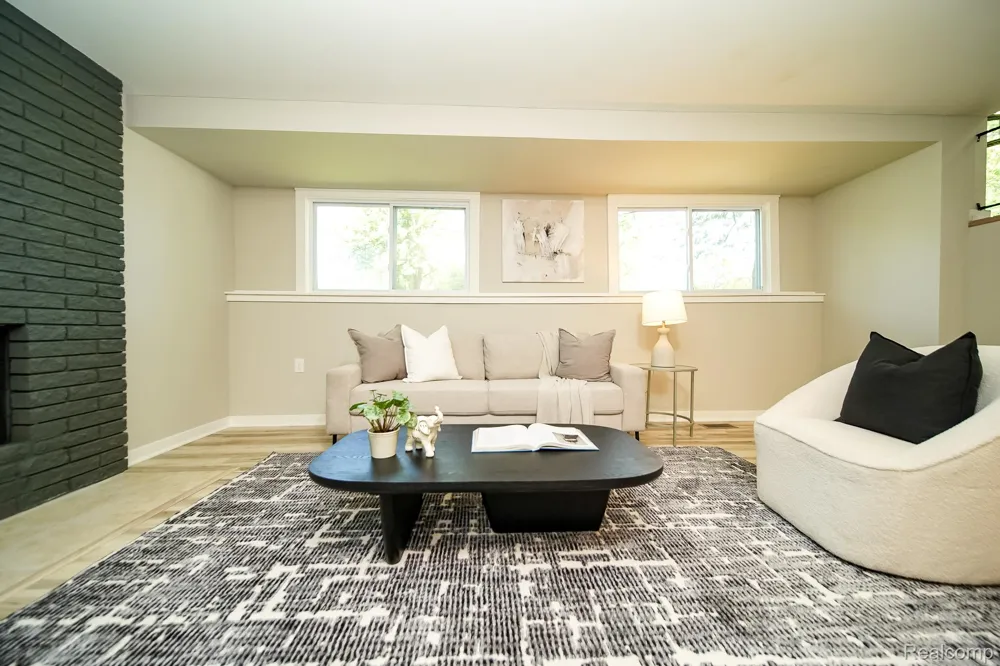 48297 Mallard Drive Chesterfield Township, MI 48047