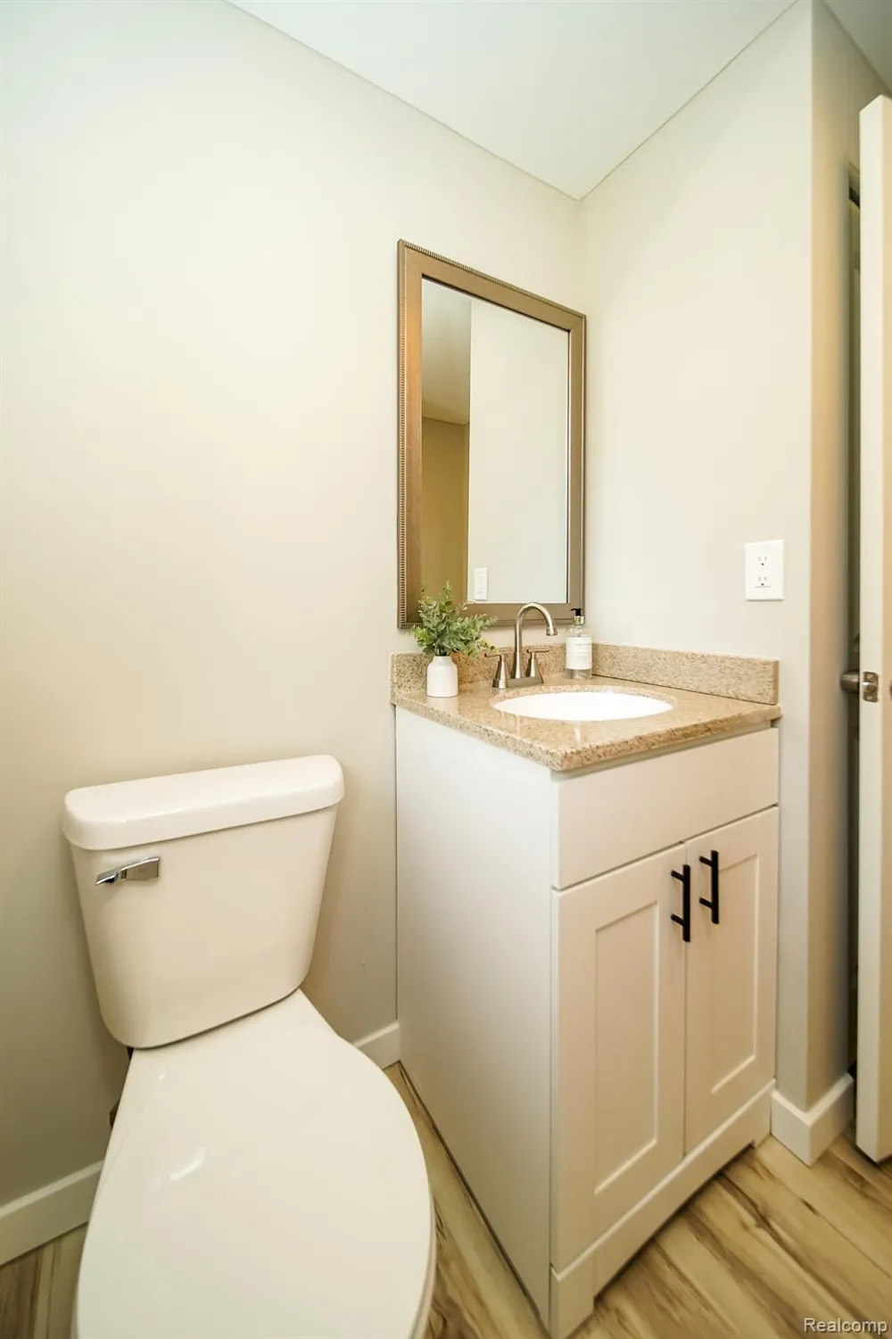 48297 Mallard Drive Chesterfield Township, MI 48047
