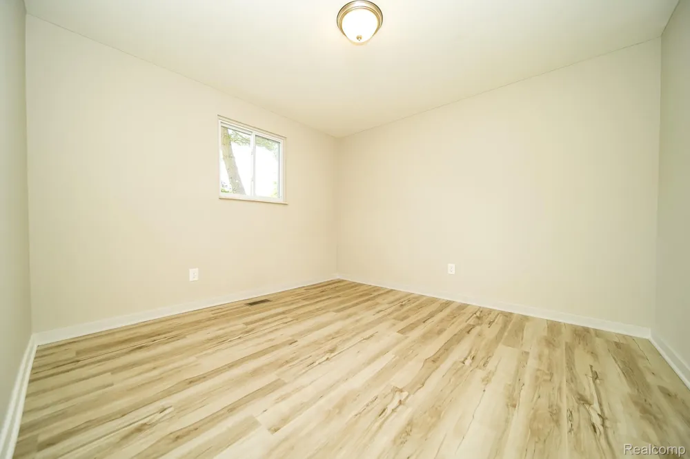 48297 Mallard Drive Chesterfield Township, MI 48047