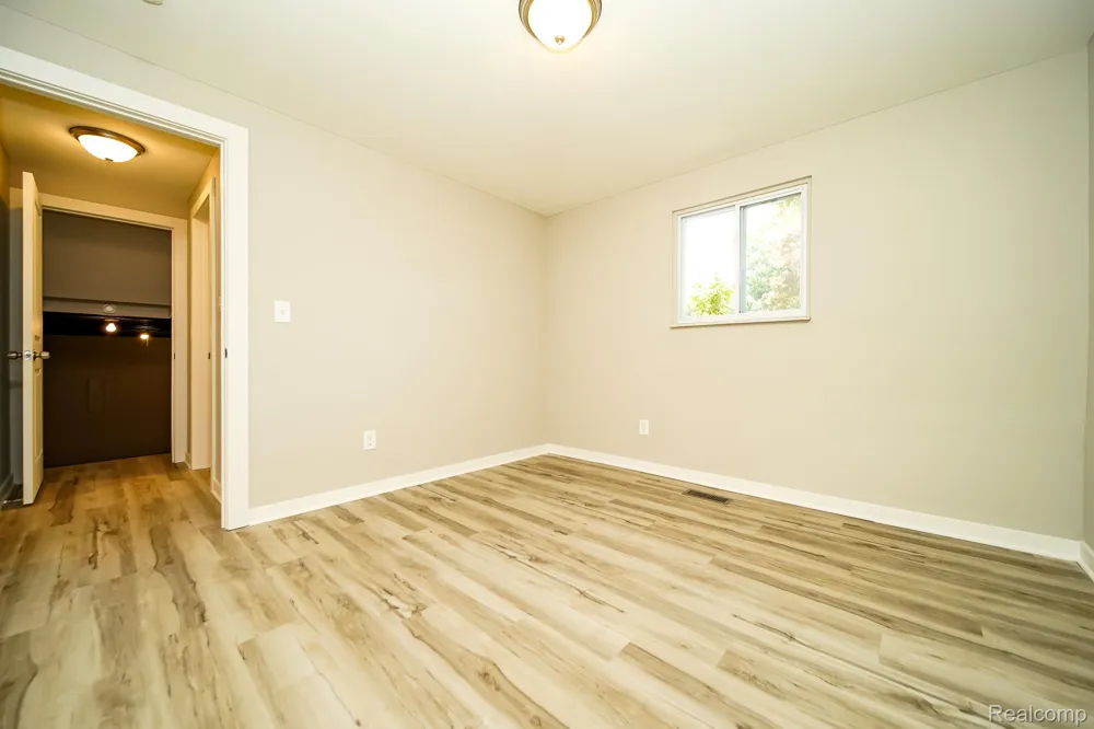 48297 Mallard Drive Chesterfield Township, MI 48047