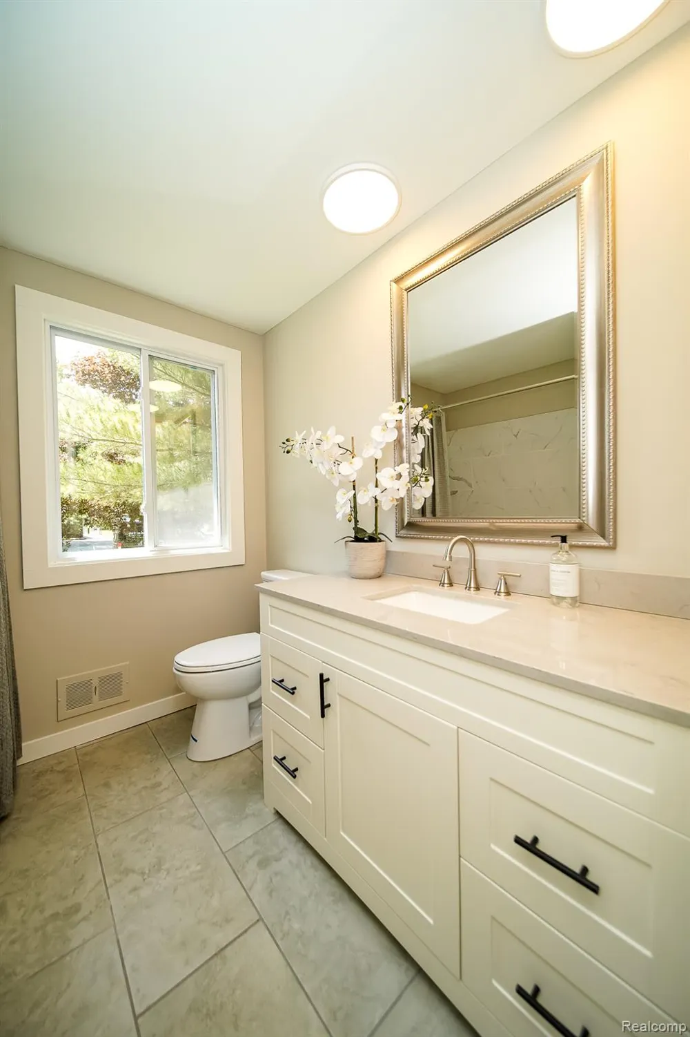 48297 Mallard Drive Chesterfield Township, MI 48047