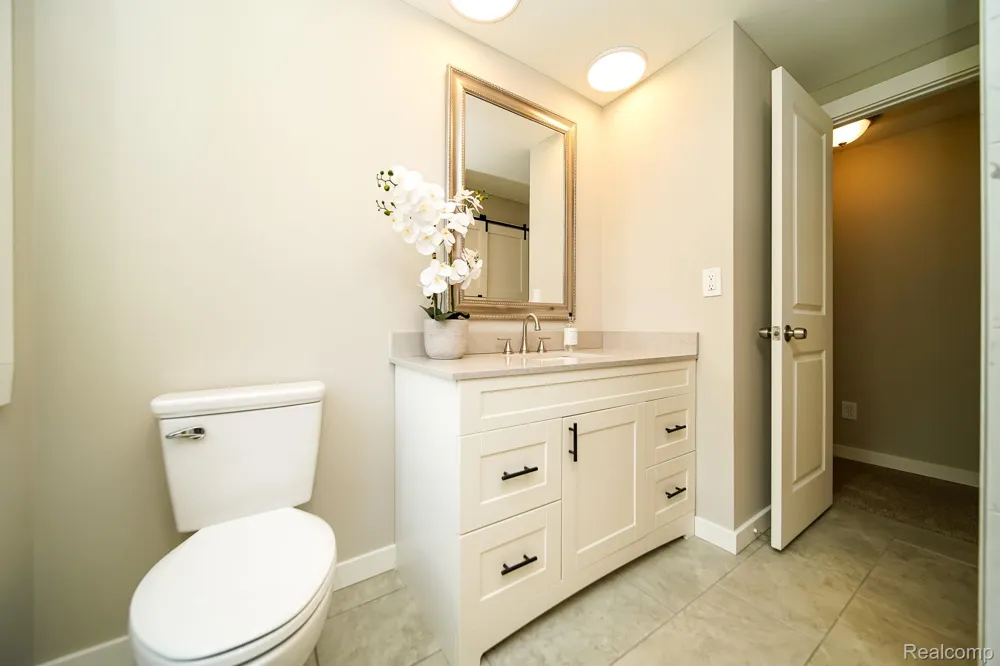 48297 Mallard Drive Chesterfield Township, MI 48047
