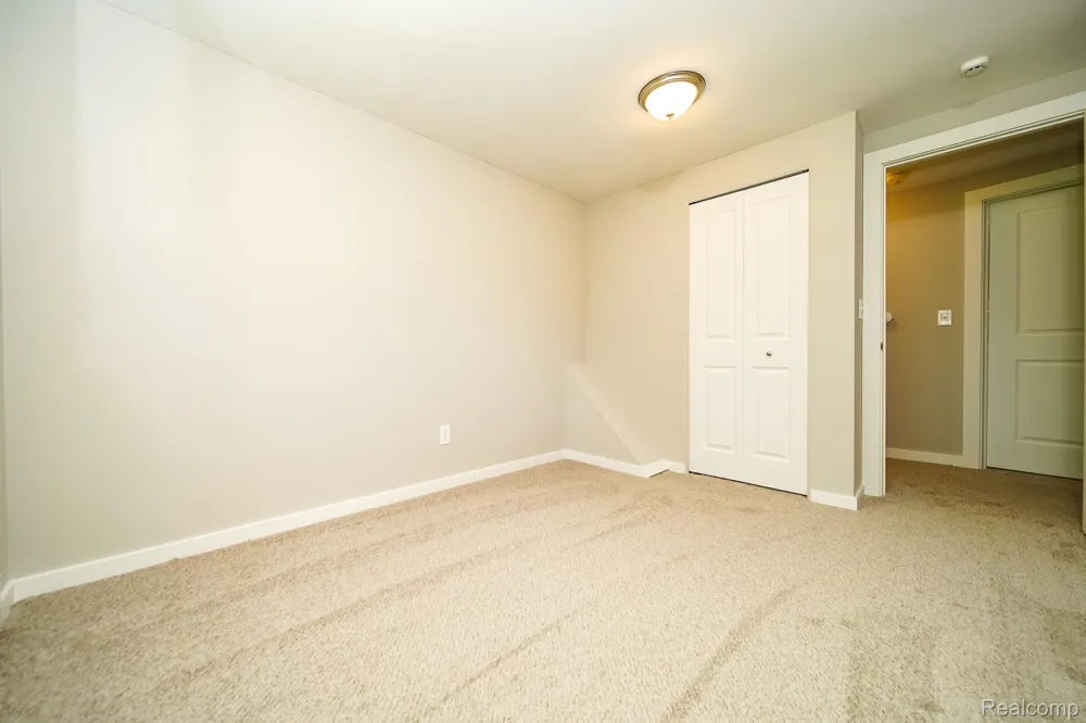 48297 Mallard Drive Chesterfield Township, MI 48047