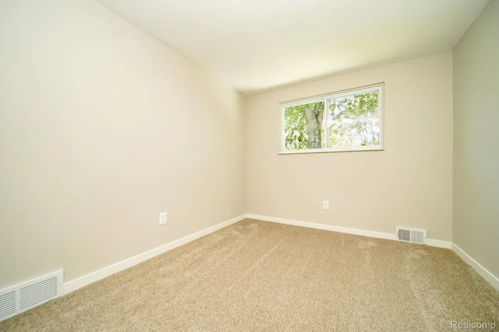 48297 Mallard Drive Chesterfield Township, MI 48047