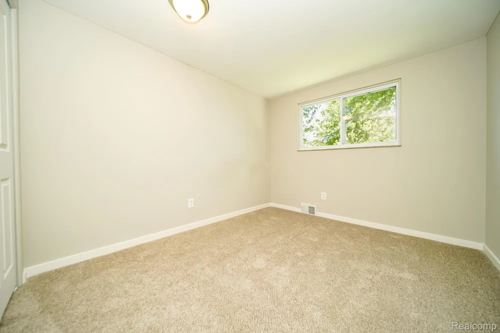 48297 Mallard Drive Chesterfield Township, MI 48047