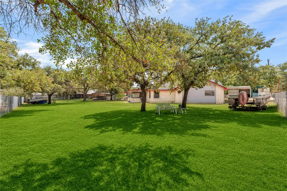 106 Greenwood Drive Buchanan Dam, TX 78609