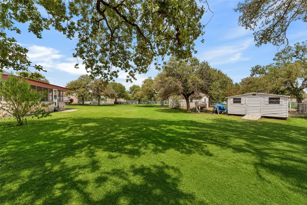 106 Greenwood Drive Buchanan Dam, TX 78609