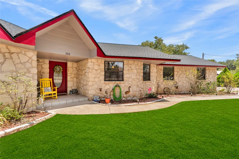 106 Greenwood Drive Buchanan Dam, TX 78609