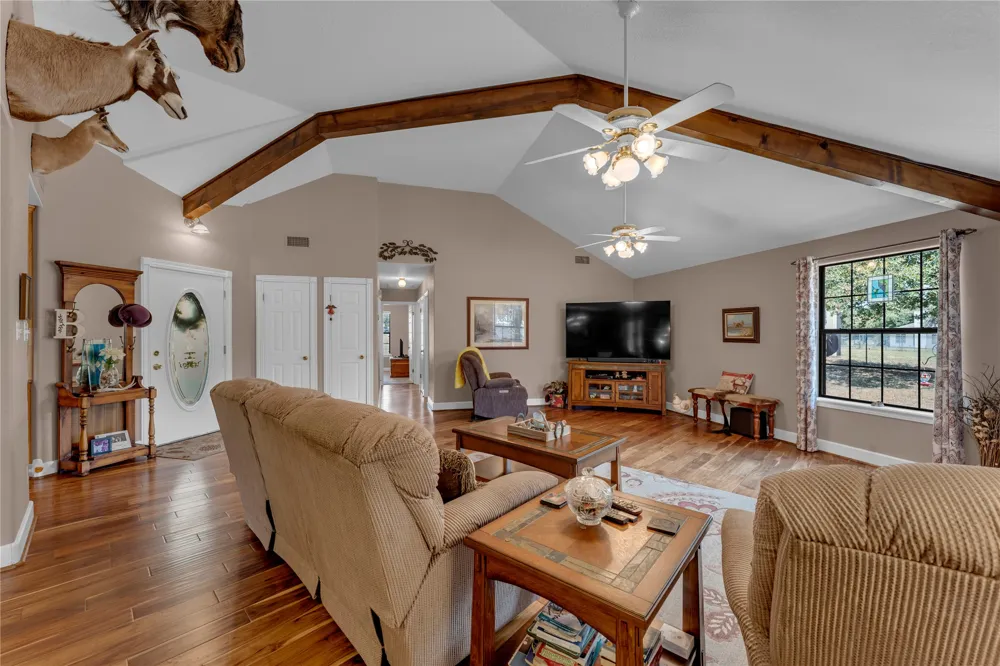 106 Greenwood Drive Buchanan Dam, TX 78609