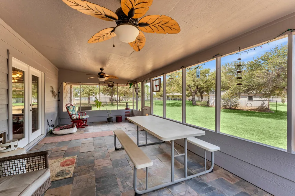 106 Greenwood Drive Buchanan Dam, TX 78609