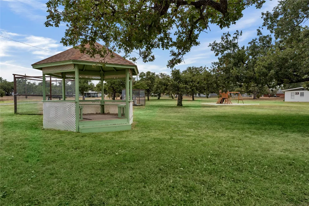 106 Greenwood Drive Buchanan Dam, TX 78609