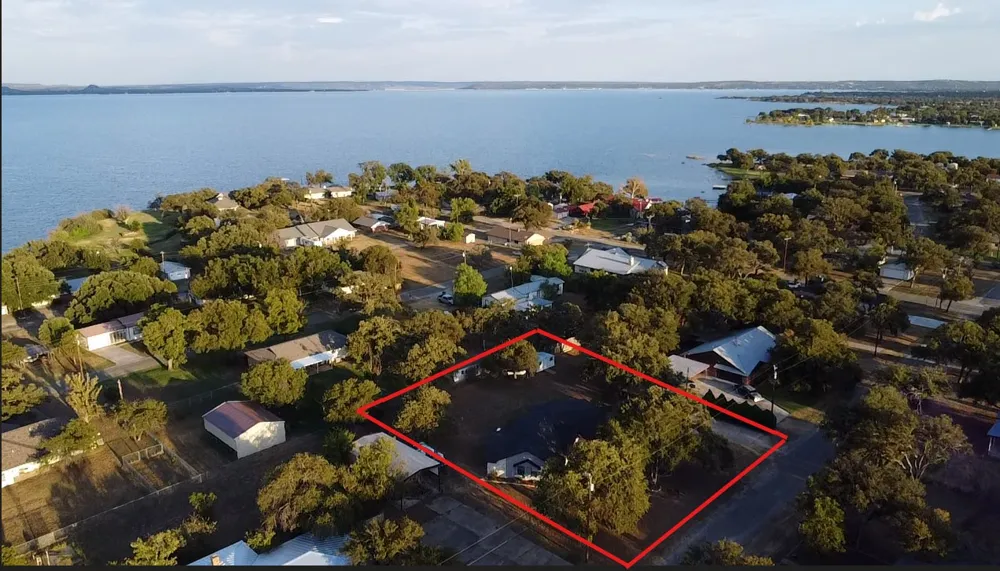 106 Greenwood Drive Buchanan Dam, TX 78609