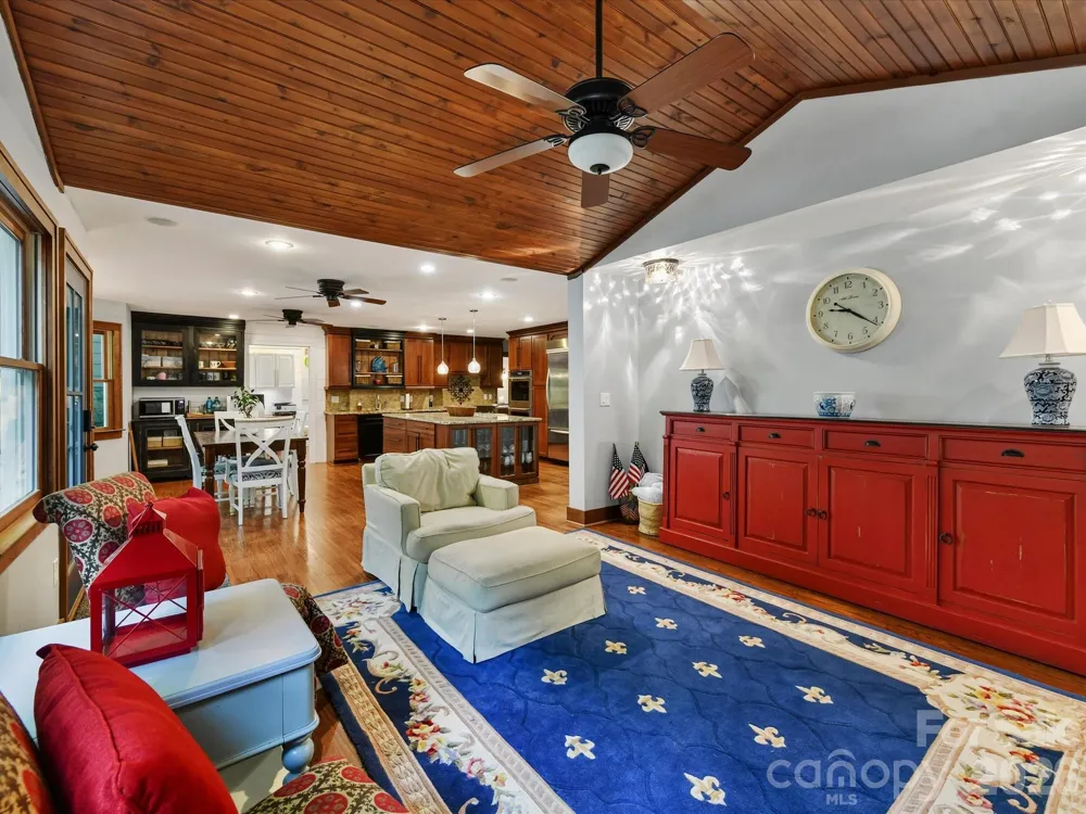 4514 Pendock Court Charlotte, NC 28226