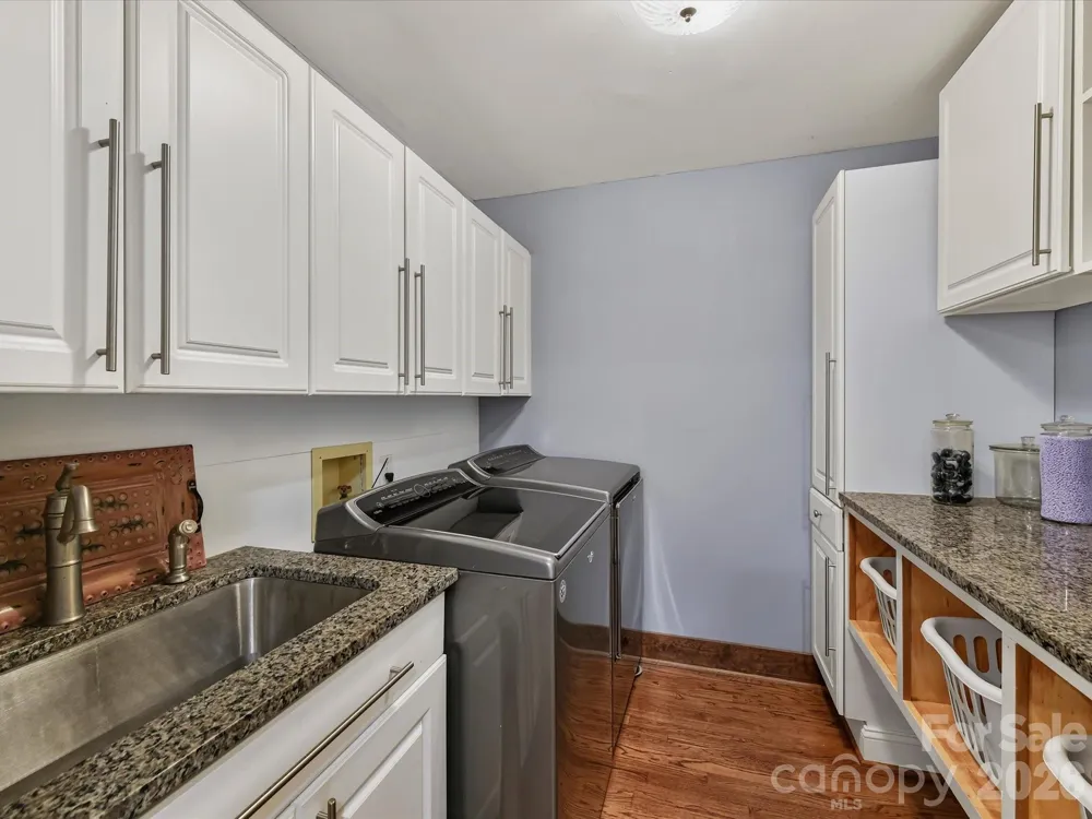 4514 Pendock Court Charlotte, NC 28226
