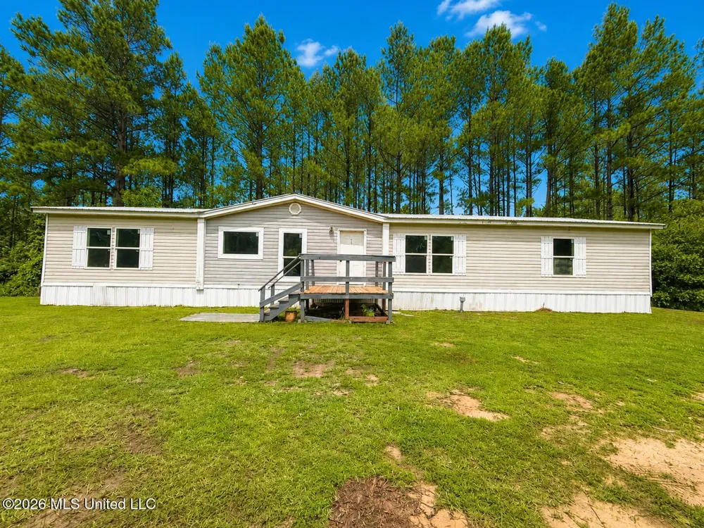 19 Willow Drive McHenry, MS 39561