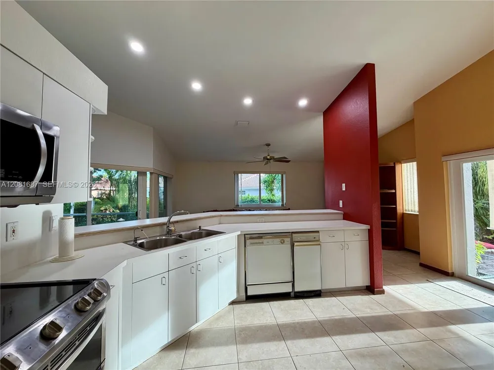 7920 SW 204th St Cutler Bay, FL 33189