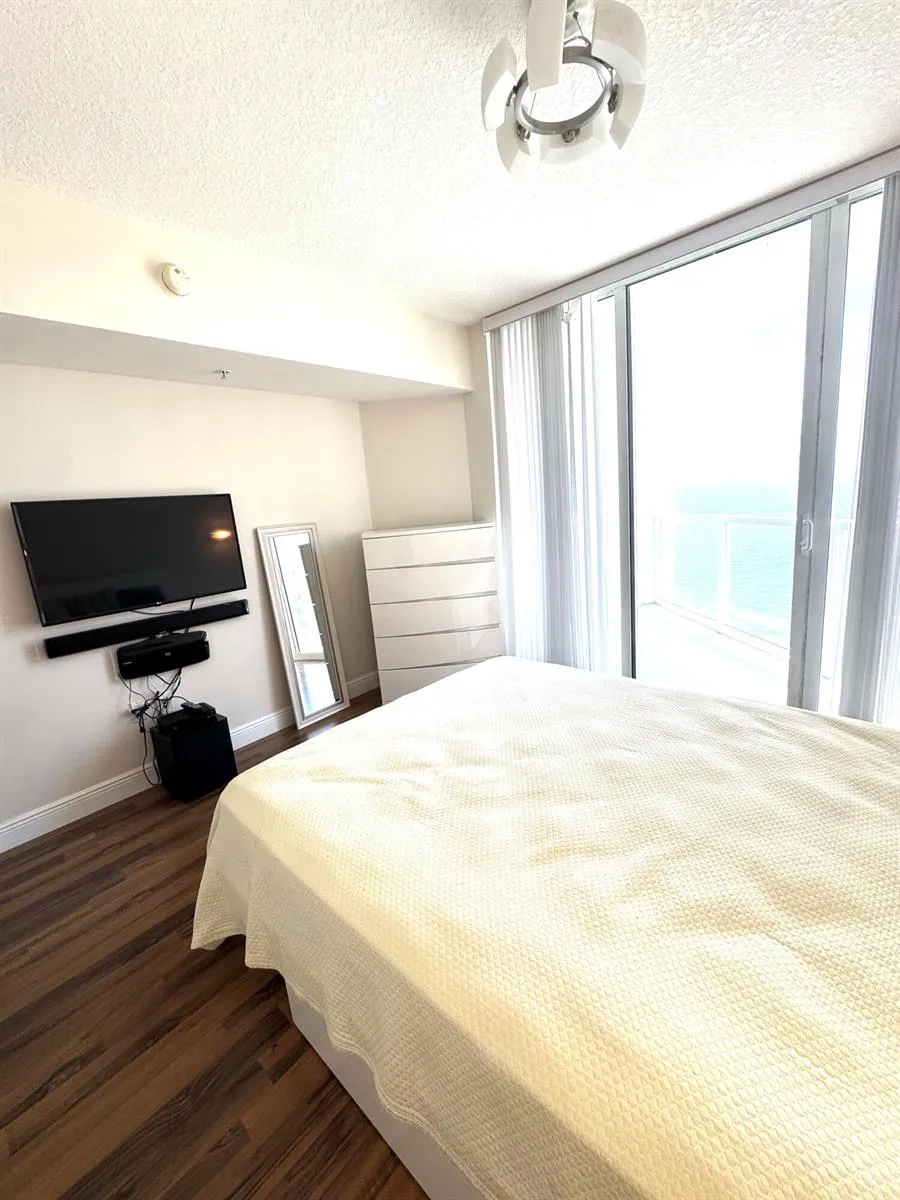 16699 COLLINS AVENUE #2410 Sunny Isles Beach, FL 33160