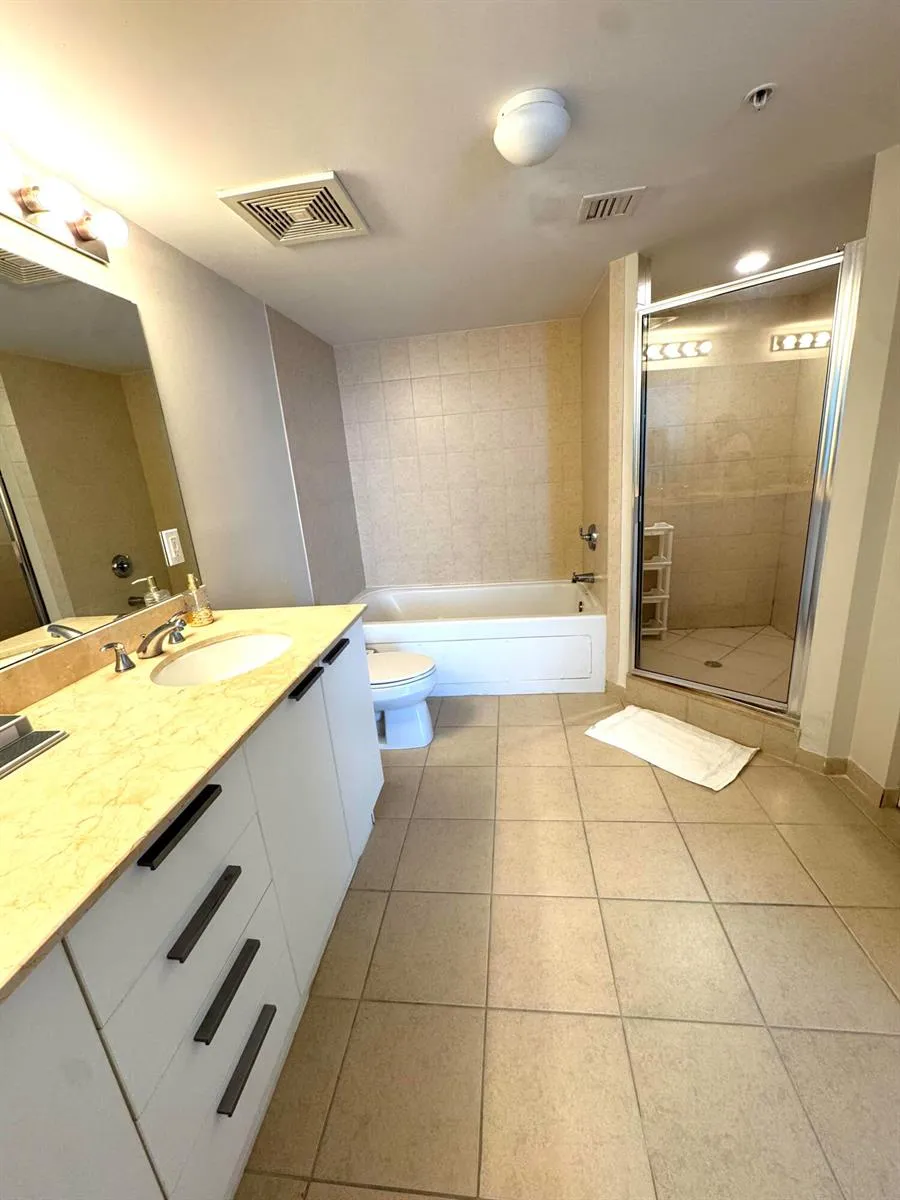 16699 COLLINS AVENUE #2410 Sunny Isles Beach, FL 33160