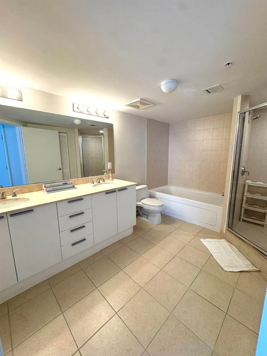 16699 COLLINS AVENUE #2410 Sunny Isles Beach, FL 33160