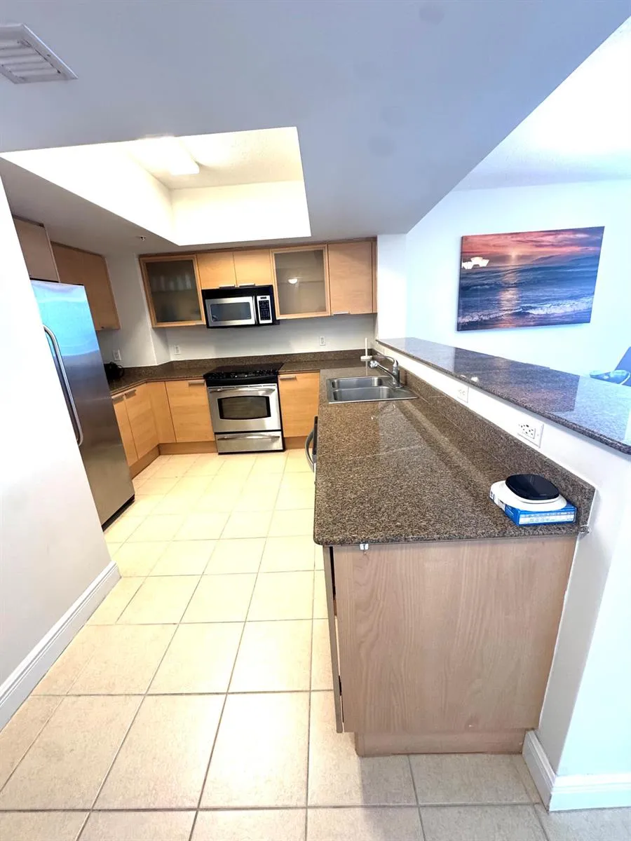 16699 COLLINS AVENUE #2410 Sunny Isles Beach, FL 33160
