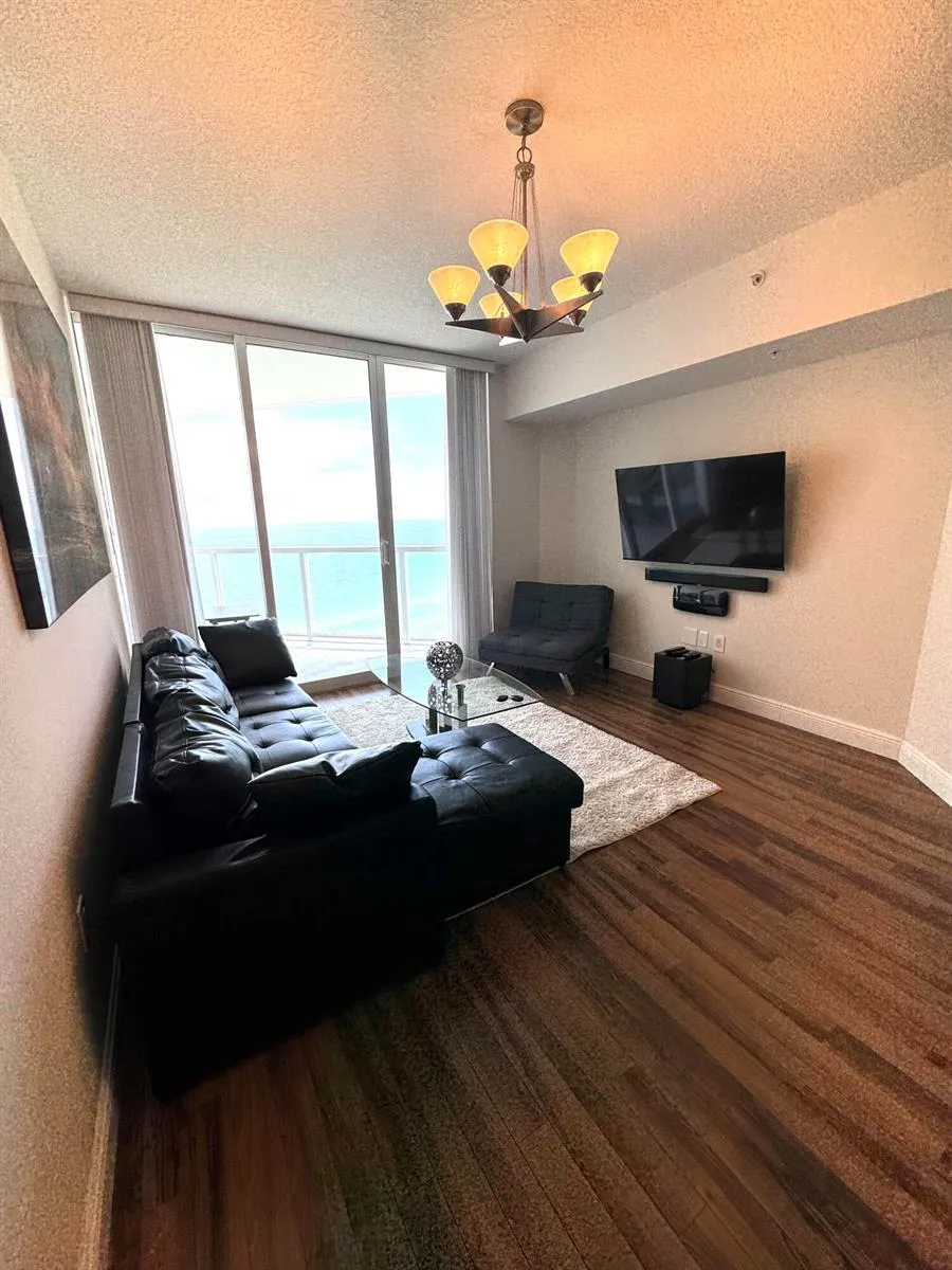 16699 COLLINS AVENUE #2410 Sunny Isles Beach, FL 33160