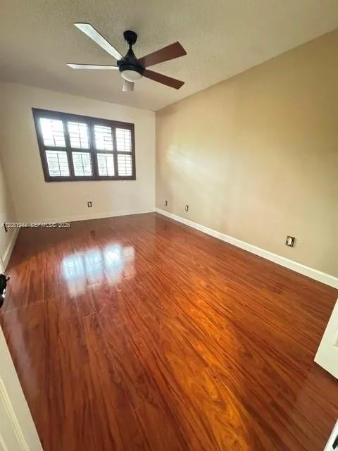 1840 Bayberry Dr Pembroke Pines, FL 33024