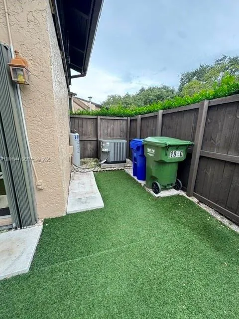 1840 Bayberry Dr Pembroke Pines, FL 33024