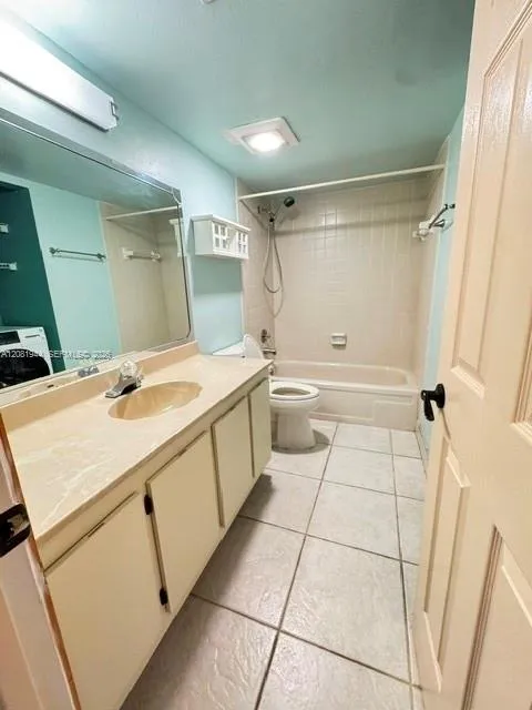 1840 Bayberry Dr Pembroke Pines, FL 33024