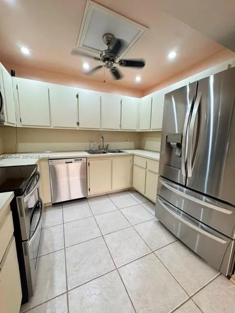 1840 Bayberry Dr Pembroke Pines, FL 33024
