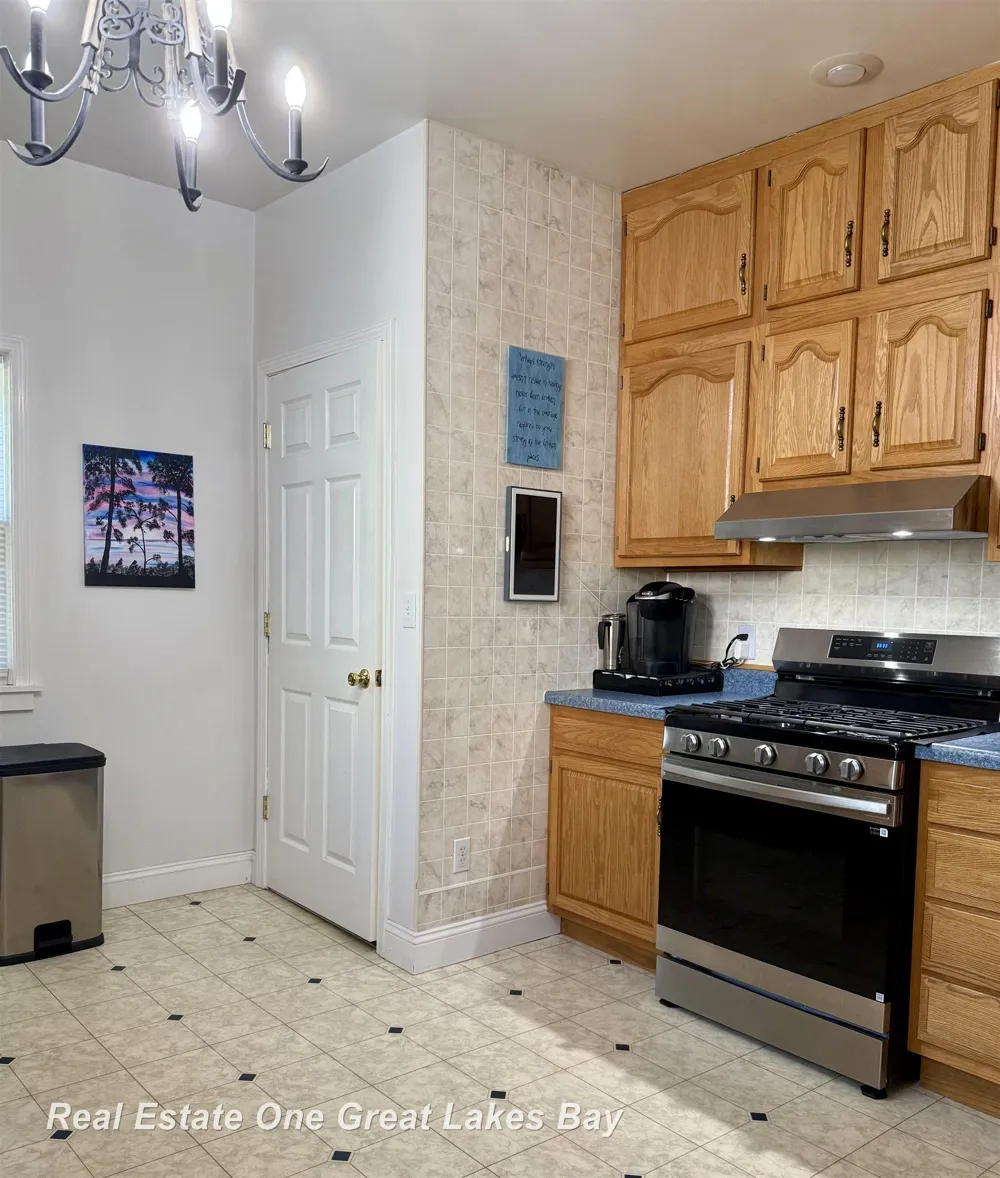 2127 3rd Street Bay City City, MI 48708