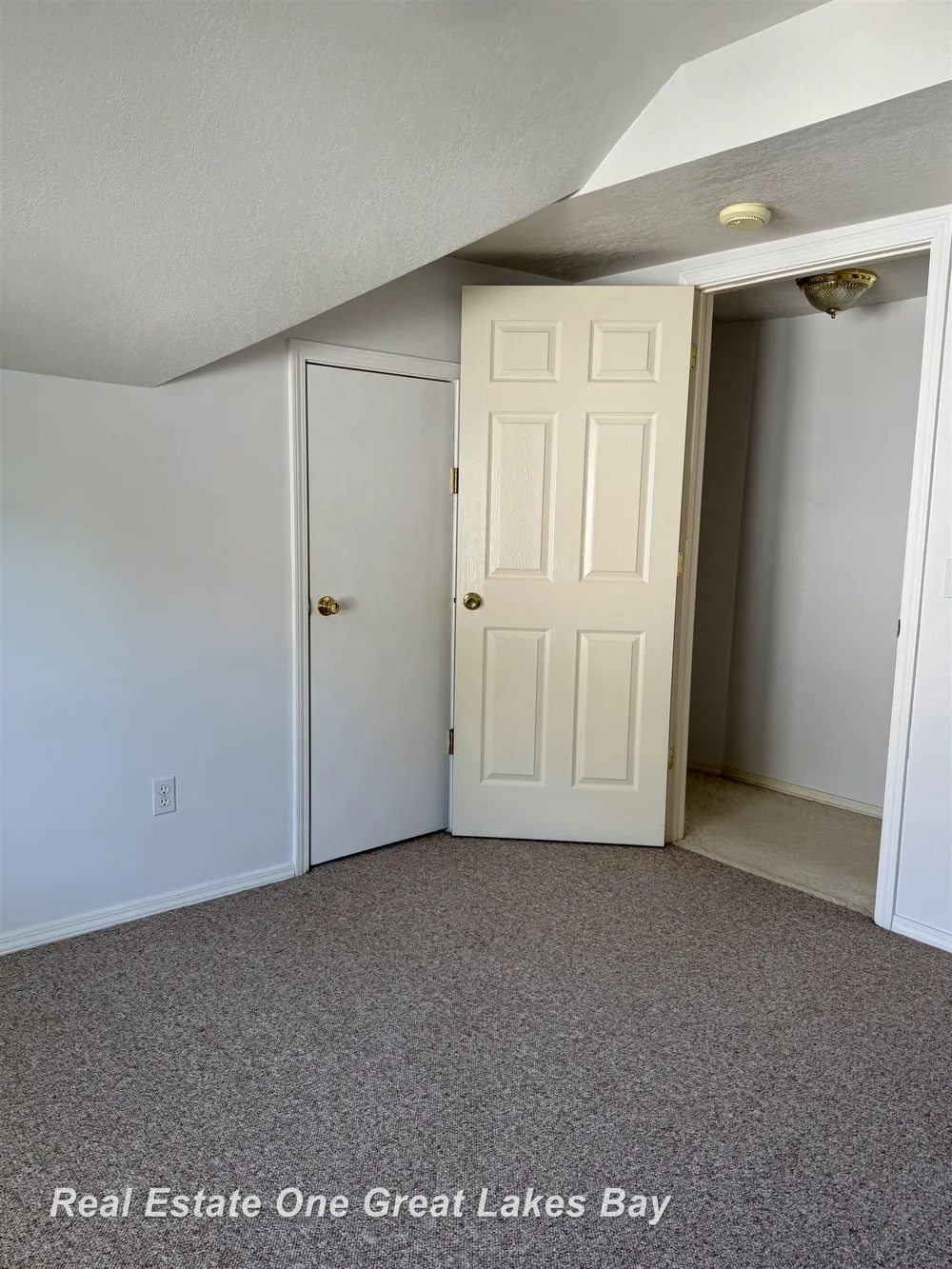 2127 3rd Street Bay City City, MI 48708