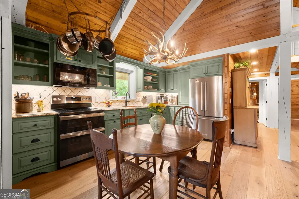 11 Blue Bell CIR N Jasper, GA 30143