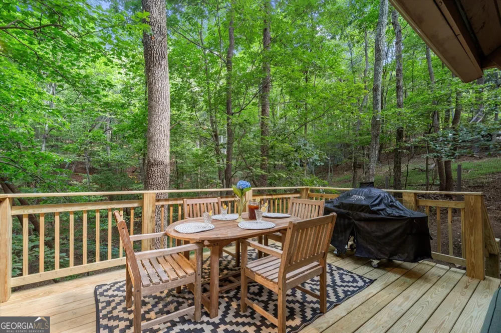 11 Blue Bell CIR N Jasper, GA 30143