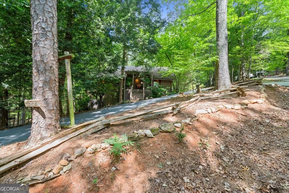 11 Blue Bell CIR N Jasper, GA 30143