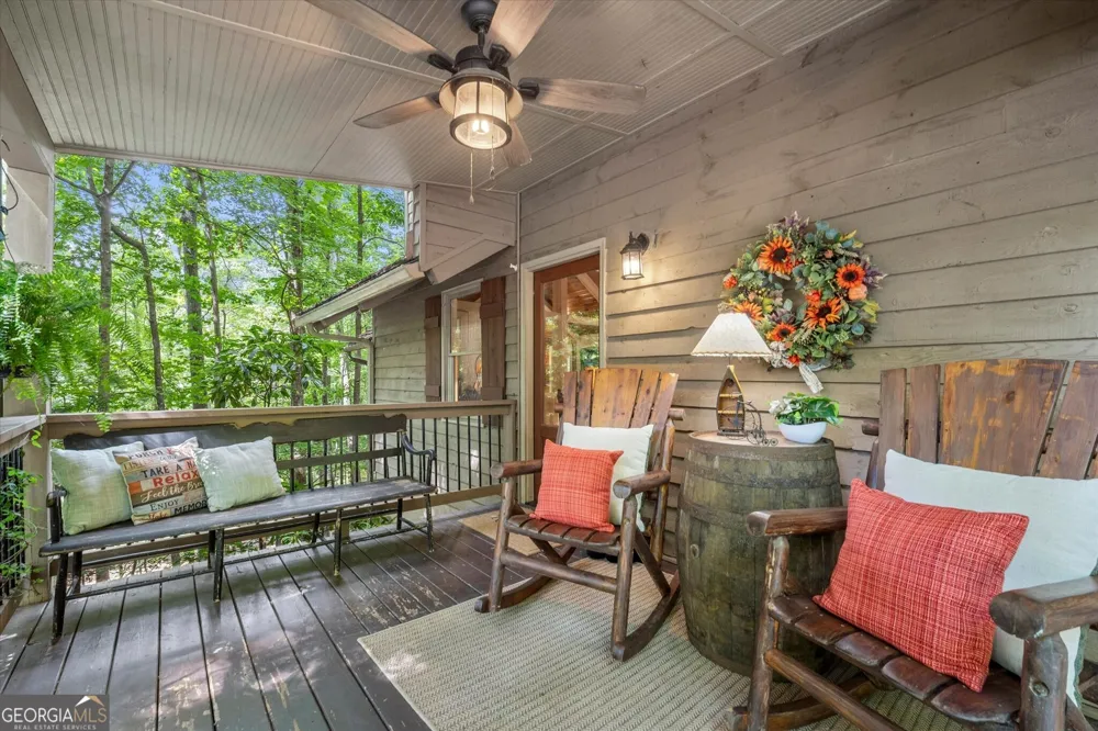 11 Blue Bell CIR N Jasper, GA 30143