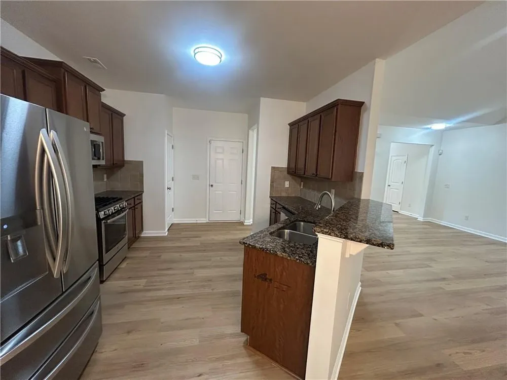 825 Stonehaven Road SW Atlanta, GA 30331