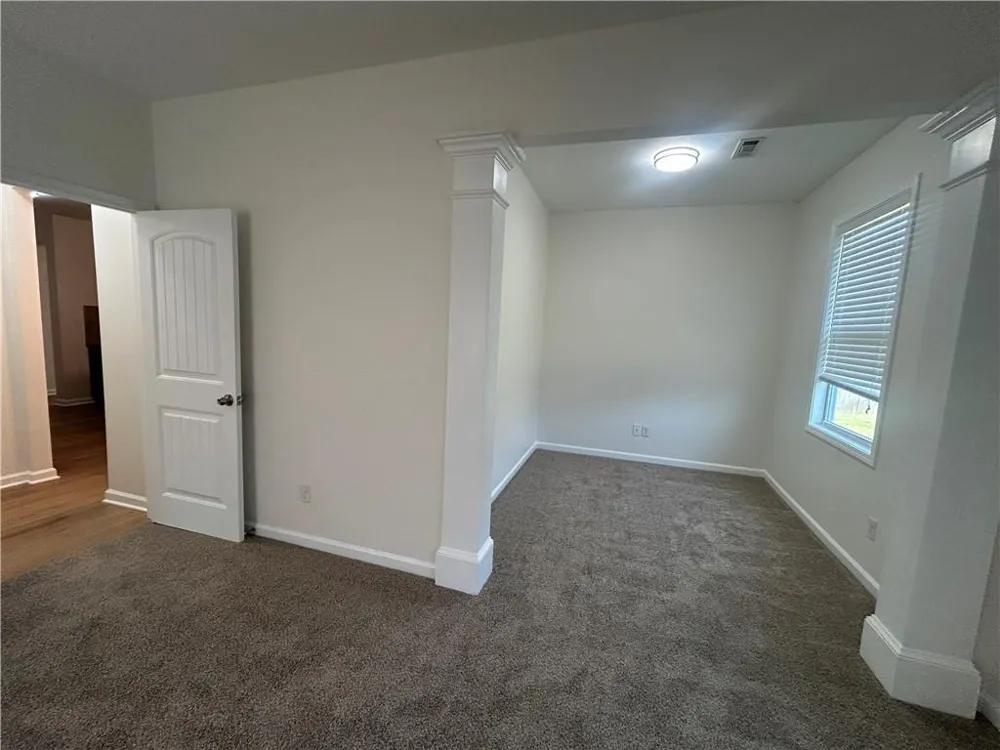 825 Stonehaven Road SW Atlanta, GA 30331