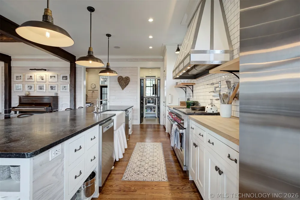31 Boulevard Carlton Landing, OK 74432